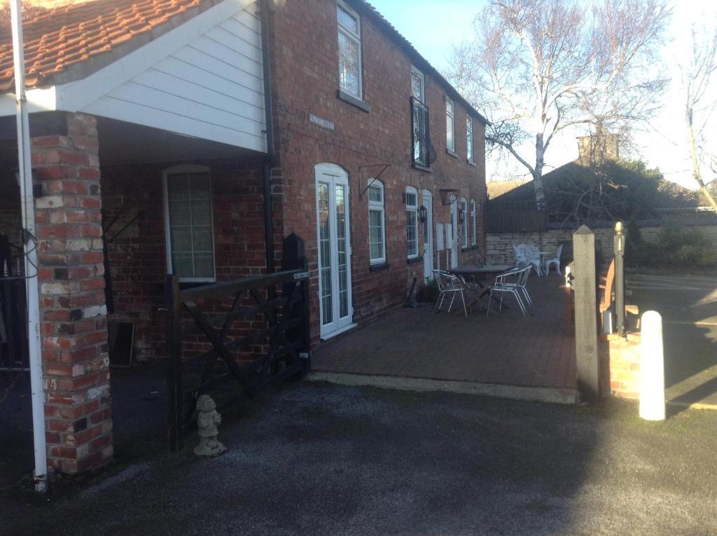The Lincolnshire Poacher Inn Metheringham Zewnętrze zdjęcie